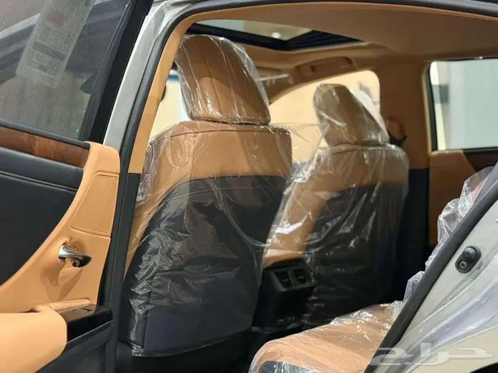 لكزس ES 300 HH موديل 2025 - عرض نهايه العام 30