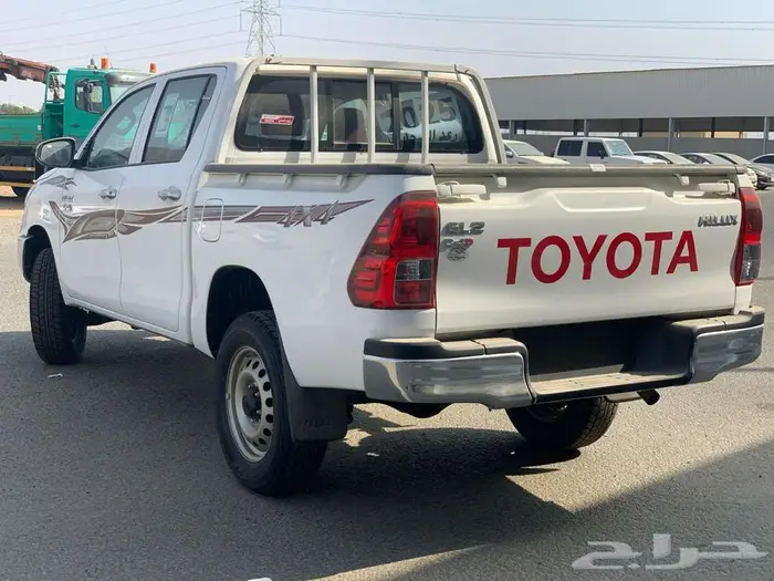 تويوتا هايلكس ديزل دبل سلق 2.4 7