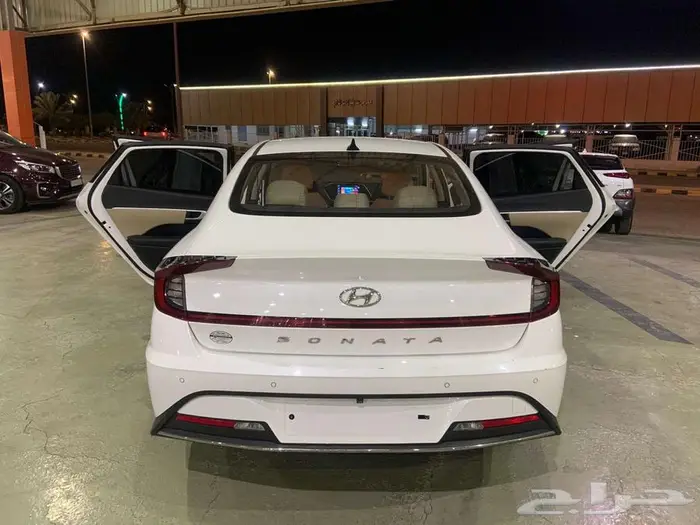 هيونداي سوناتا 2021 مستورد كوري بنزين شاشه كاميرا 2.0 7