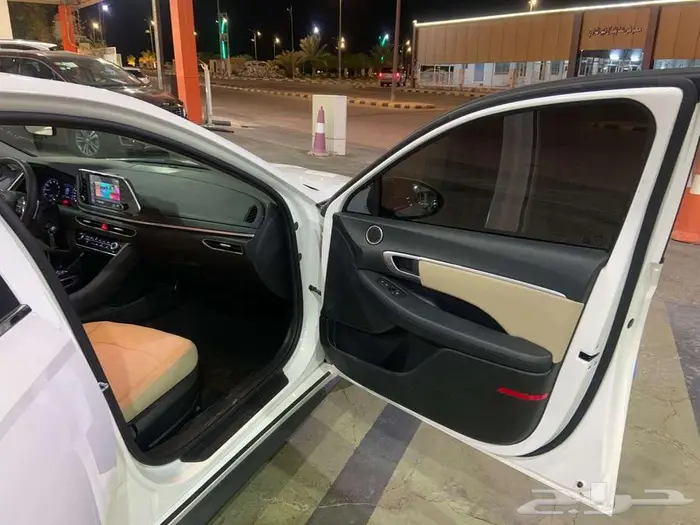 هيونداي سوناتا 2021 مستورد كوري بنزين شاشه كاميرا 2.0 20