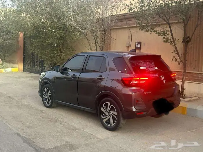 تويوتا رايز 2022 فل ونظيف 4