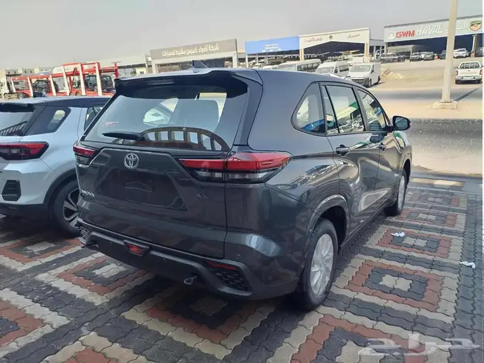 تويوتا انوفا 2026 بنزين GL 2.0 عبداللطيف جميل 12