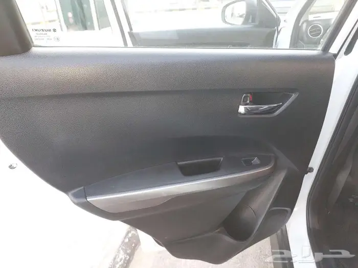 سيارة فيتارا 2019 نصف فل دبل للبيع ( قابل التفاوض ) 12