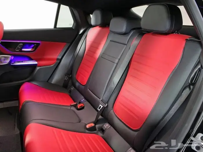 مرسيدس GLC300 2025 شبه جديد فل كامل 13