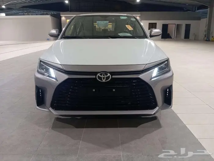 تويوتا يارس واي ستاندر 2026 12