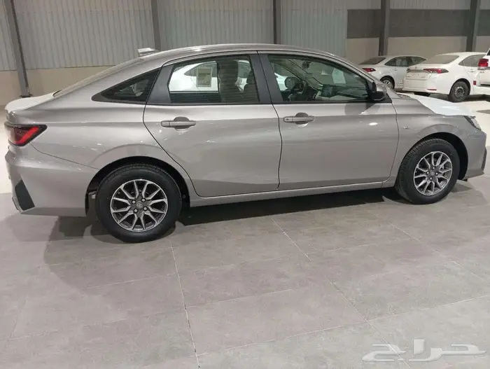 تويوتا يارس واي ستاندر 2026 7