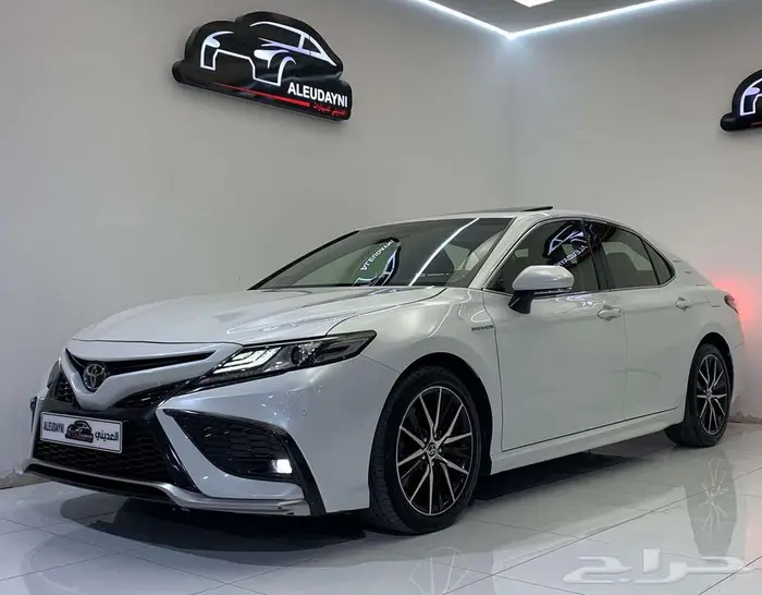 تويوتا كامري سبورت 2023 1