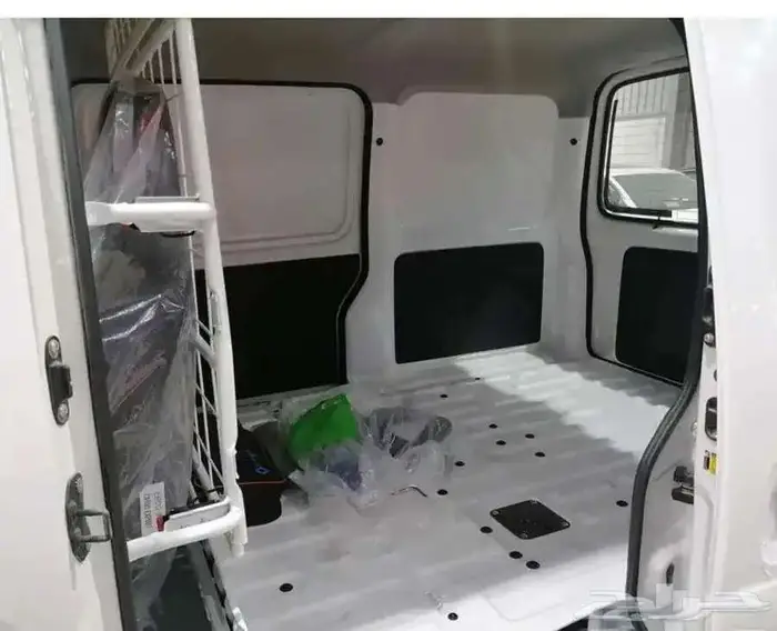 سوزوكى ايكو 2025 4