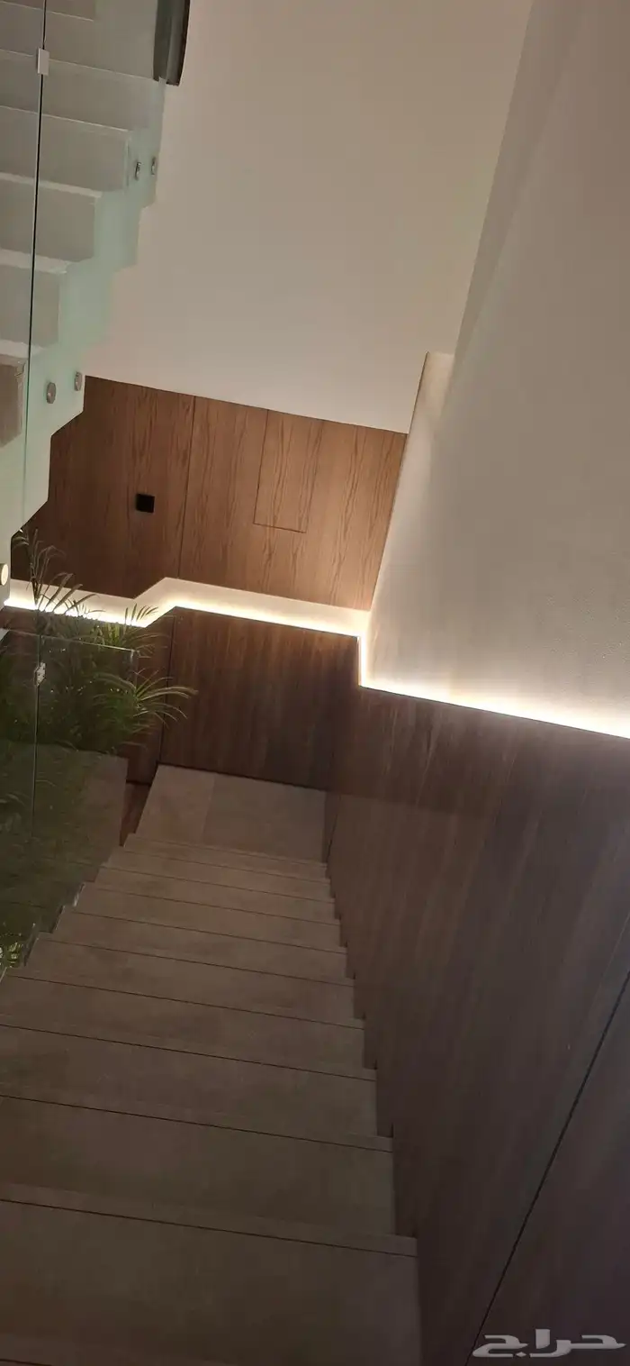 أبواب خشب وديكور 0