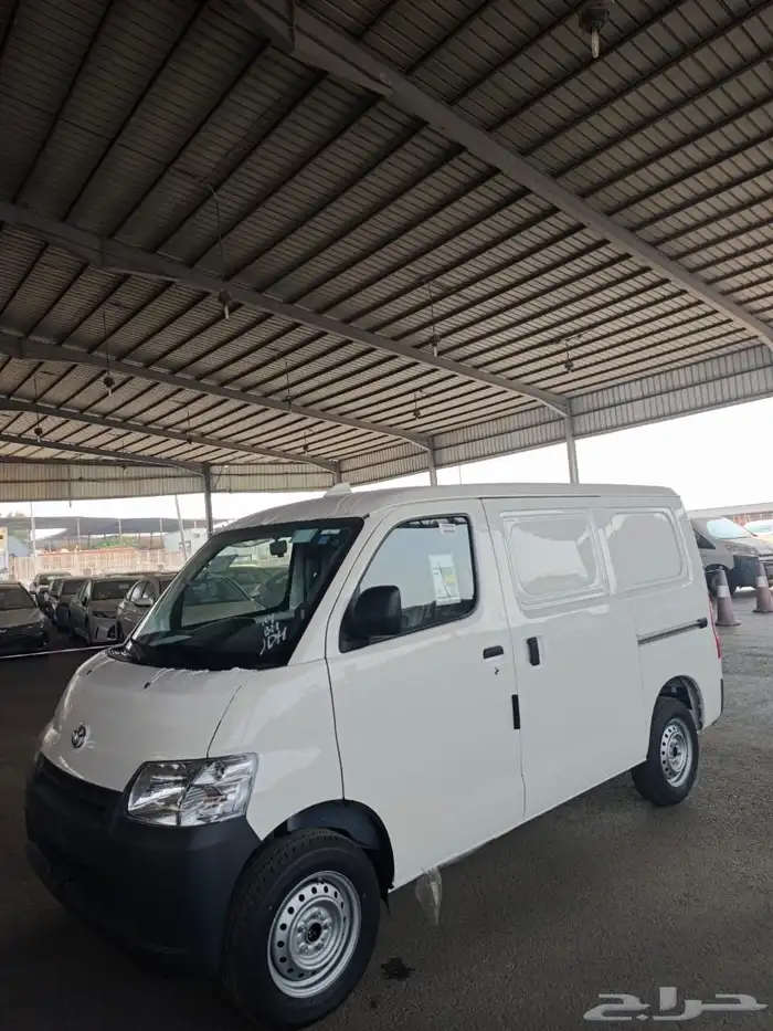 تويوتا لايت آيس 2025 - الخيار الأمثل للأعمال الصغيرة 3