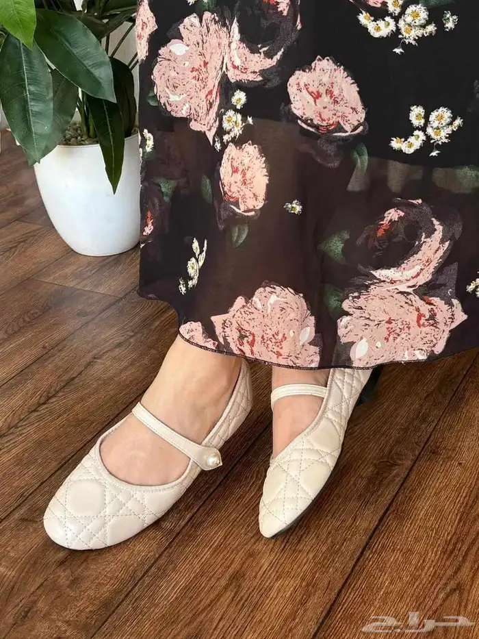 متوفر شنط وشوازات جمله وقطاعي 9