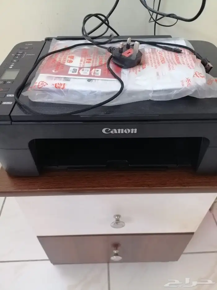 طابعة والة تصوير كانون جديدة مع الورق A4 للبيع 0