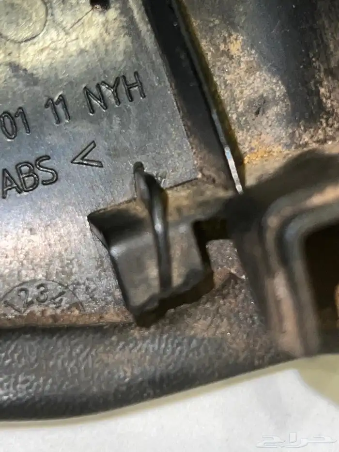 للبيع قطعة غطاء زاويه مرسيدس 2