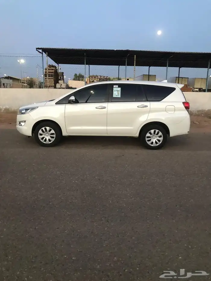 للبيع انوفا مخزن2019 10