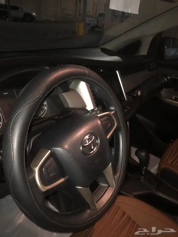 للبيع انوفا مخزن2019 12