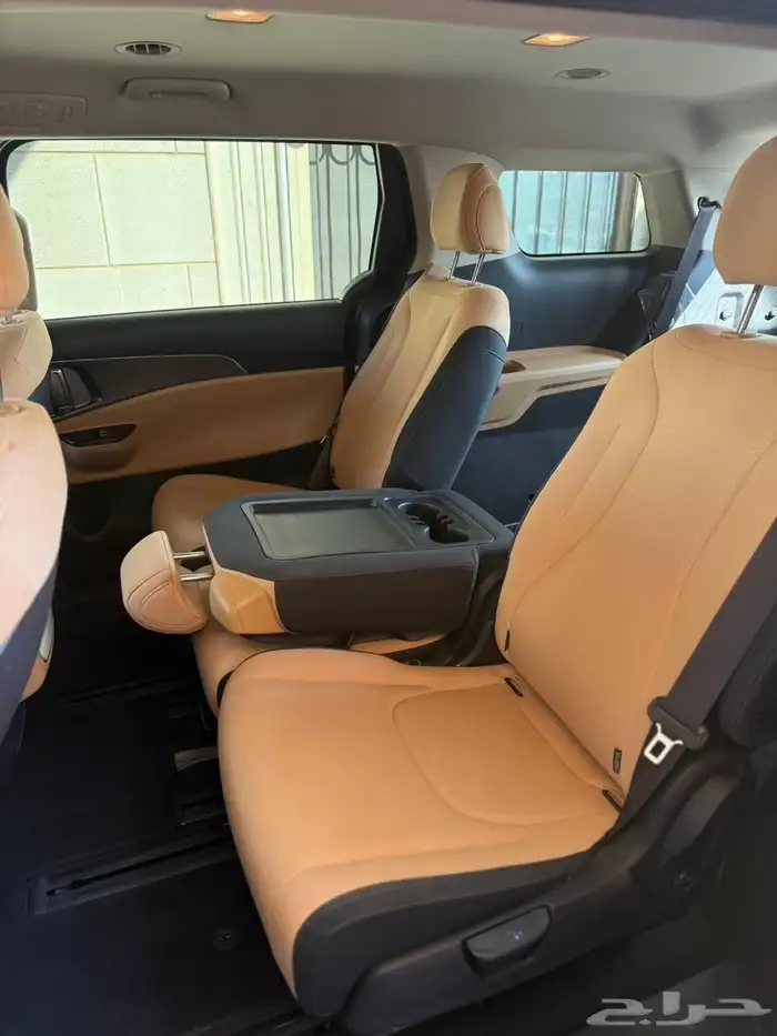 كيا كرنفال 2023 وارد الوكيل الجبر ماشي 102000 10