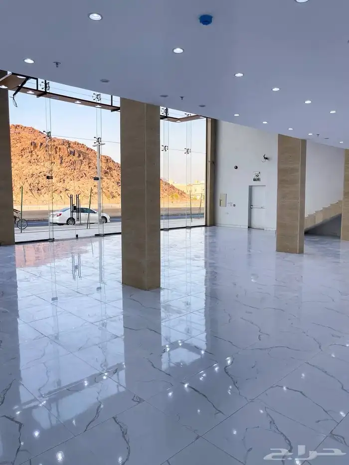 معرض تجاري (للبيع) 10