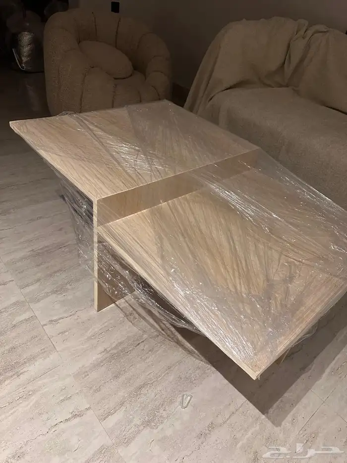 طاولة كبيرة و طاولتين خدمة 3