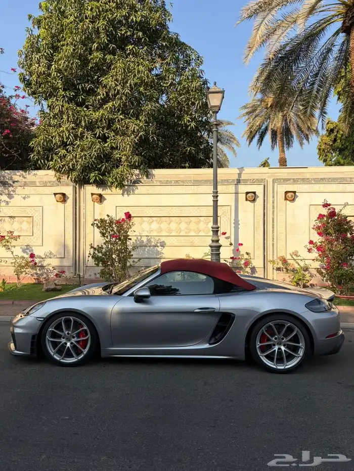 بورش سبايدر ناقل يدوي وارد ساماكو تحت الضمان 23