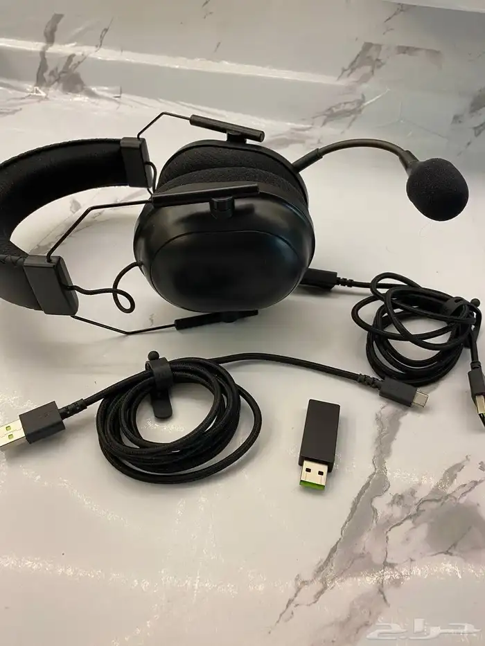 سماعة رأس RAZER مع الذاكرة والاسلاك. اصليه وجديدة ب 200 4