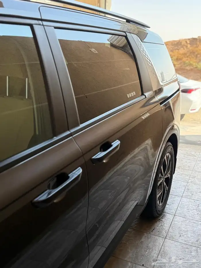 كيا كرنفال 2023 وارد الوكيل الجبر ماشي 102000 22