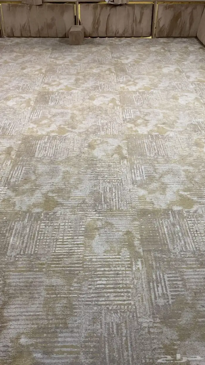 فرشة مجلس 6 في 7 نظيفه وكبيره 0