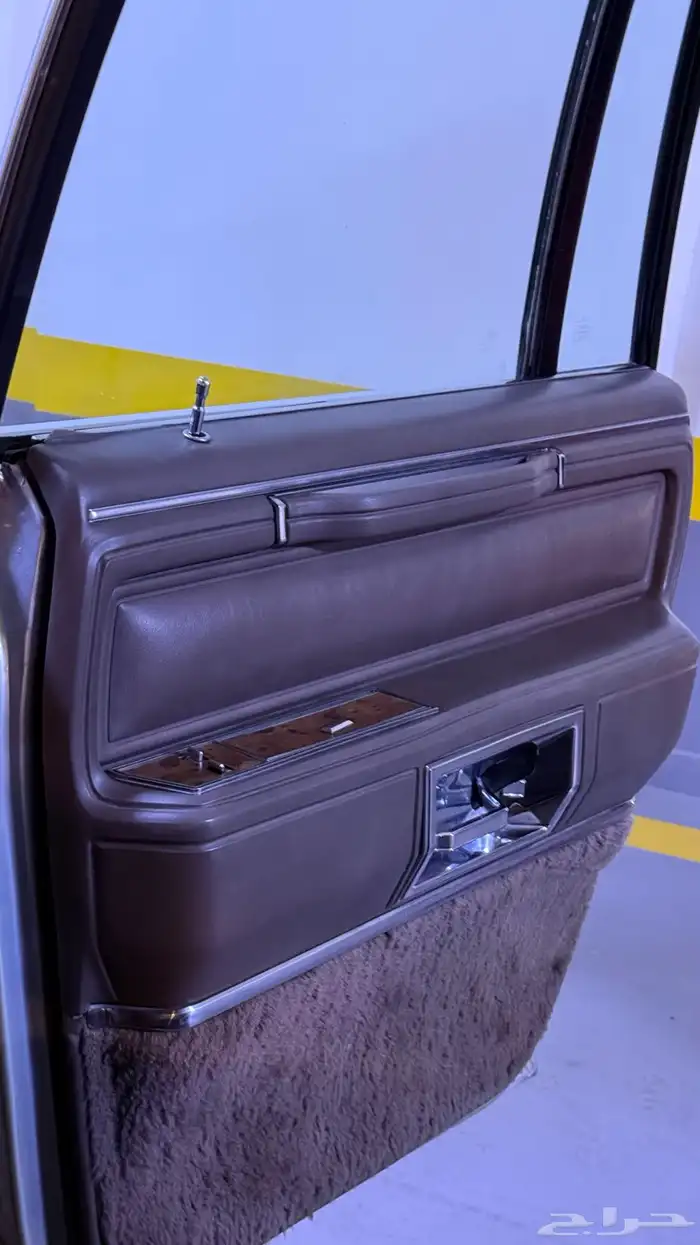 لينكولن تاون كار 1987 7