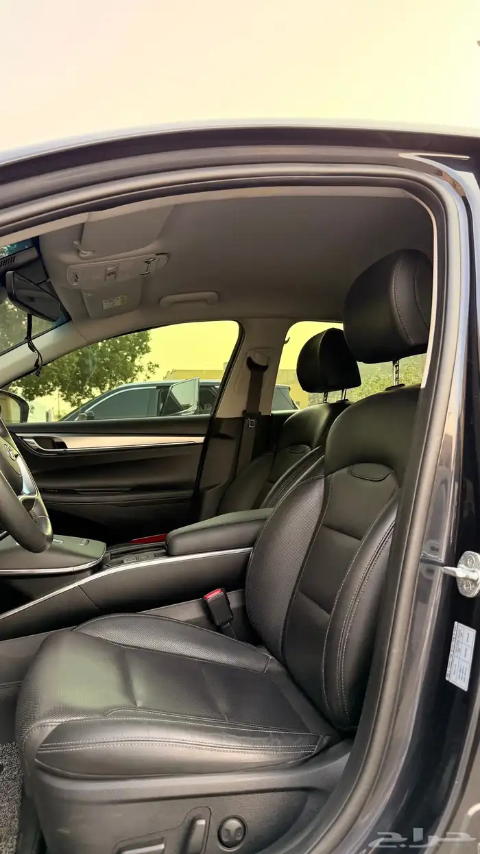 هونداي ازيرا 2022 ( بنزين 4V ) فل كامل بحالة الوكالة 13