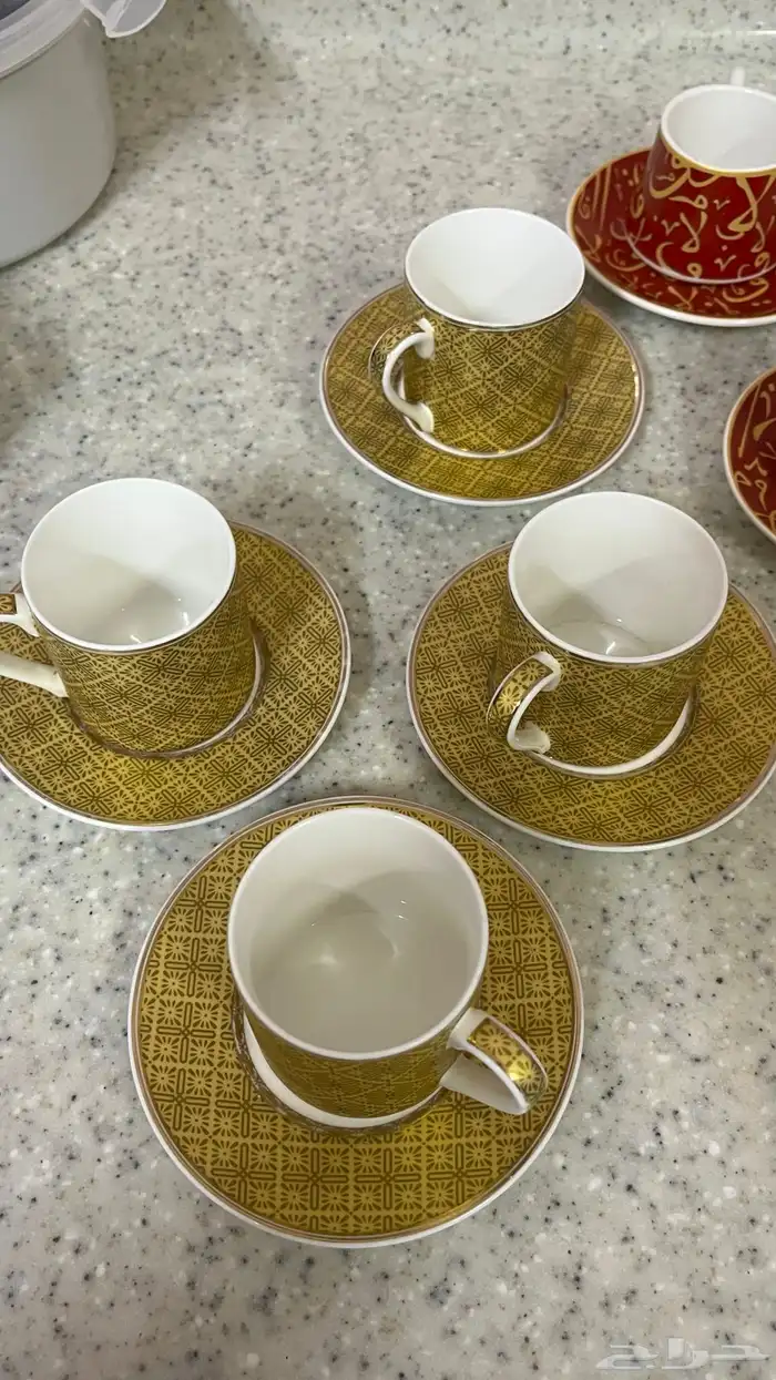 طقم للكاسات الشاي او القهوه الحلوه وطقم فنجايل 1