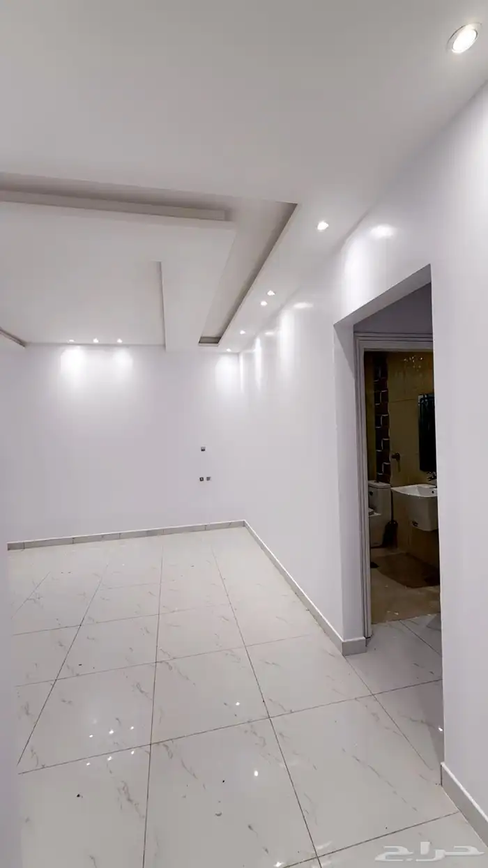 شقة راقية جدا  للإيجار السنوي 18