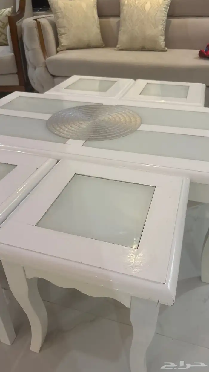 طاولات للبيع بسعر مناسب 0
