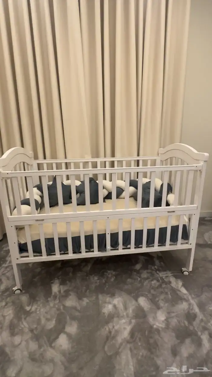سرير اطفال ابيض 1