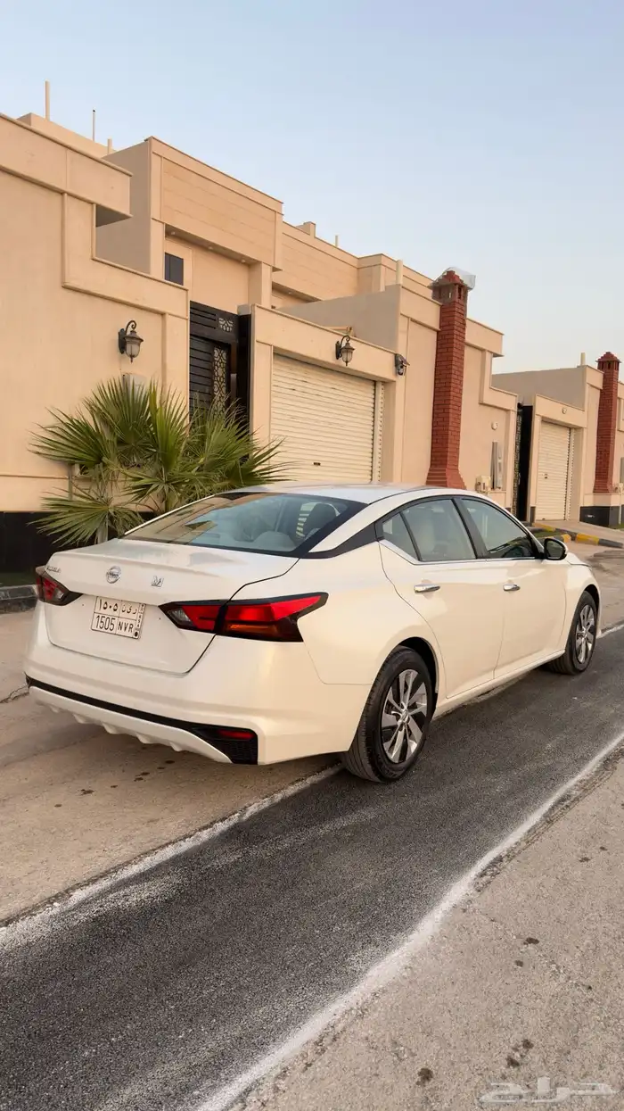 نيسان التيما 2021 ستاندر 14