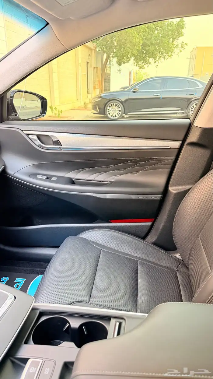 هونداي ازيرا 2022 ( بنزين 6V ) فل اوبشن مواصفات خاصة 22
