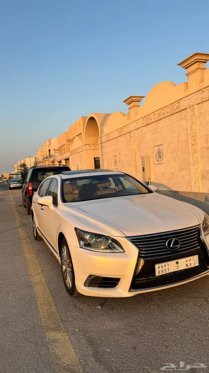 لكزس LS460L منوة المستخدم نظيف جدا وكالة 0