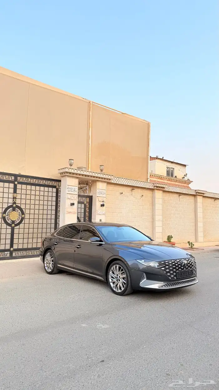 هونداي ازيرا 2022 ( بنزين 6V ) فل اوبشن مواصفات خاصة 4