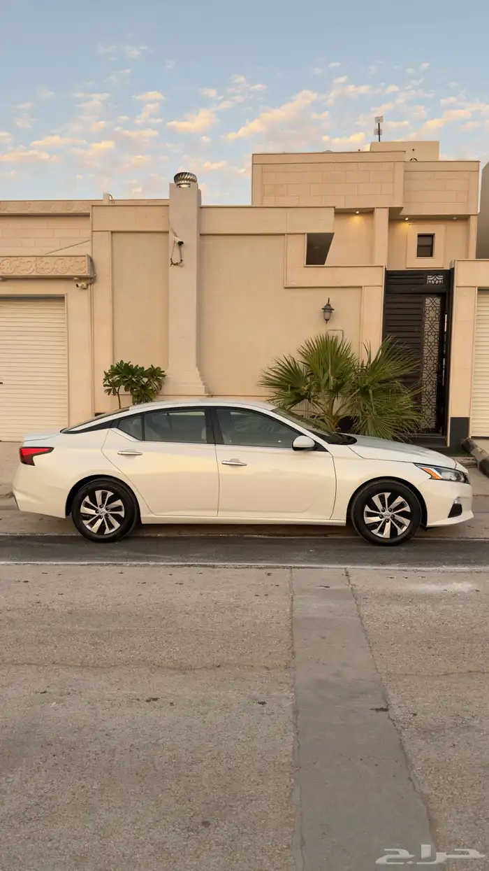 نيسان التيما 2021 ستاندر 13