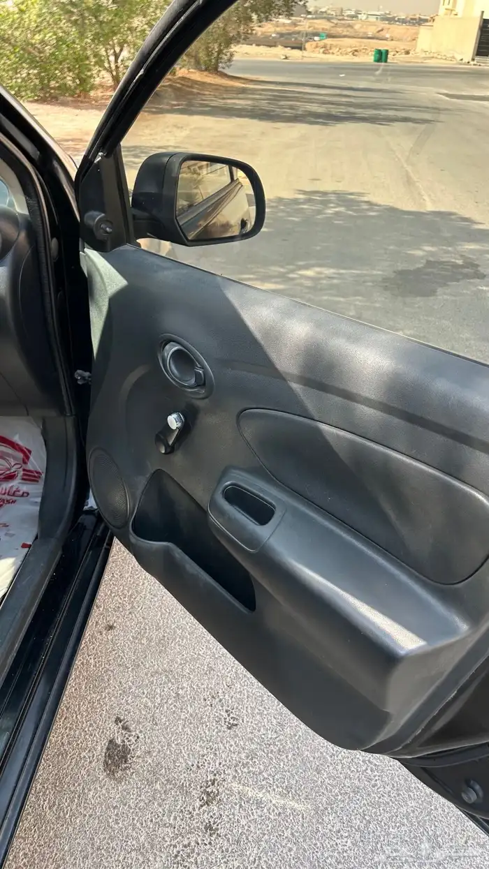 صني 2012 اللون اسود 8