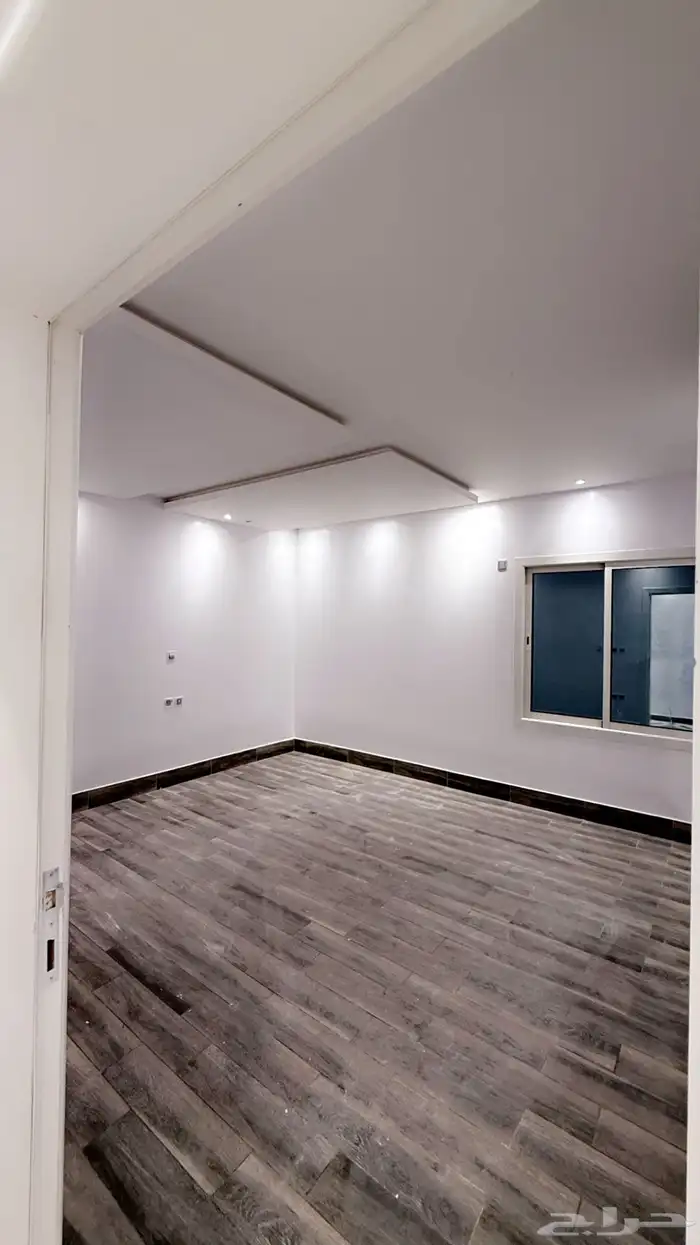 شقة راقية جدا  للإيجار السنوي 10