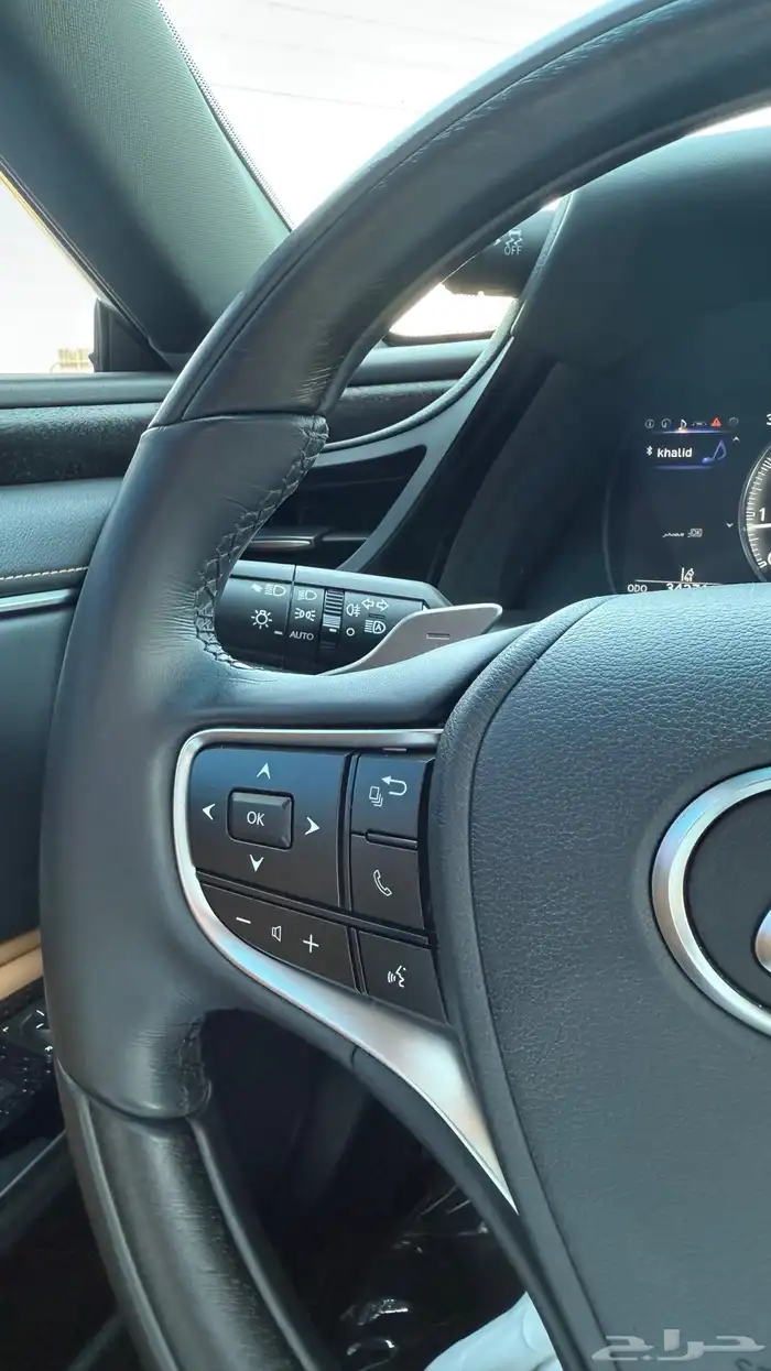 للبيع لكزس 2023 250 ES فل كامل - سعودي 38