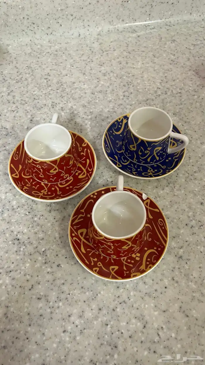 طقم للكاسات الشاي او القهوه الحلوه وطقم فنجايل 3