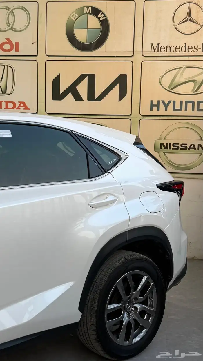 لكزس NX200 مديل 2017 بحالة الوكاله 5