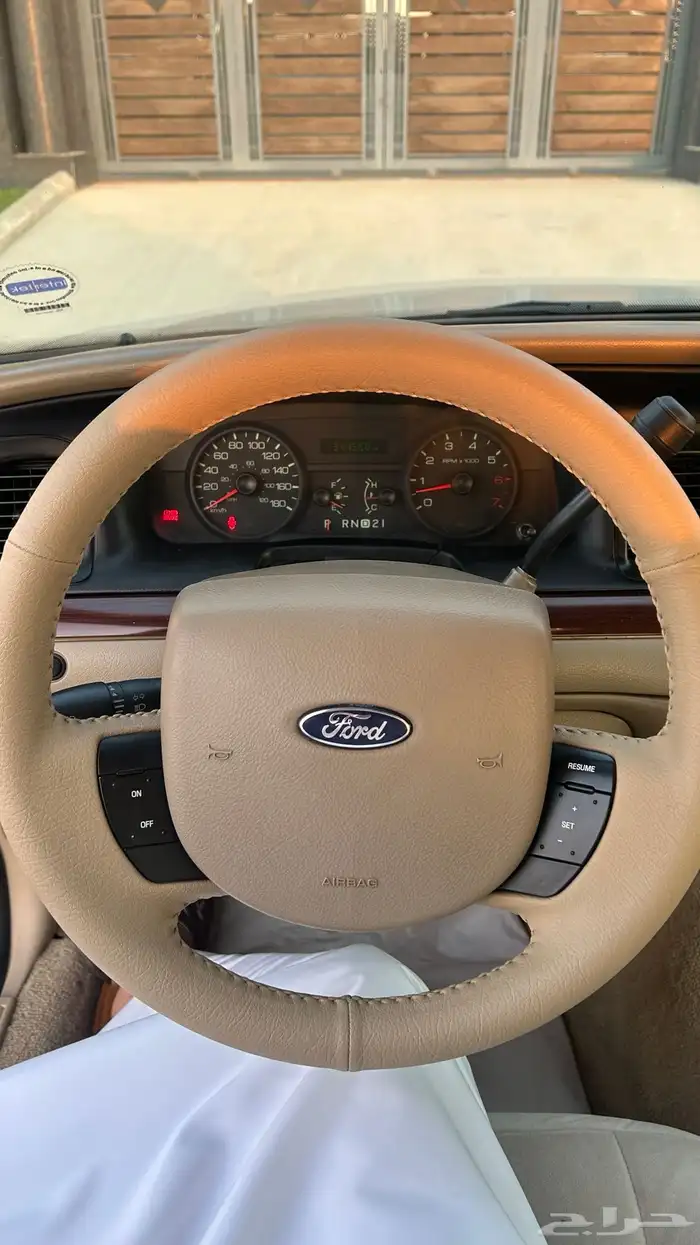 فورد كراون فكتوريا (2012) 12