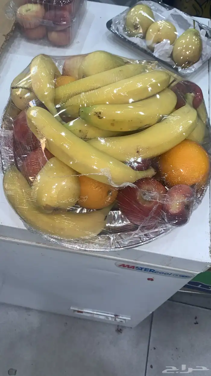 خضروات وفيه شويه يوجد وفواكة ب سعر الجمله لي لطلب اتصل نصل 32