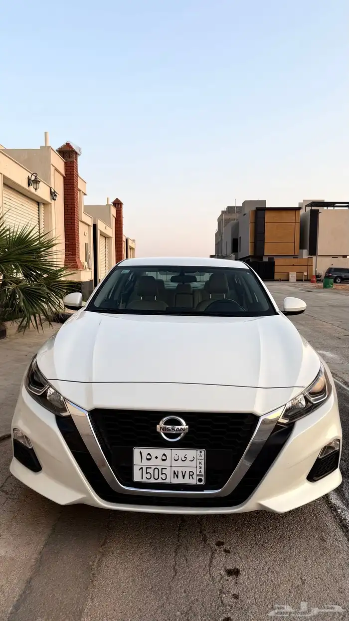 نيسان التيما 2021 ستاندر 4