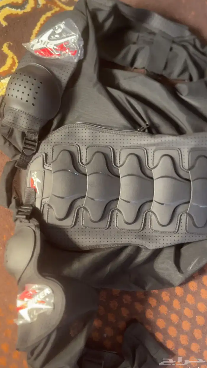 خوذة دباب وجاكيت سترة 4