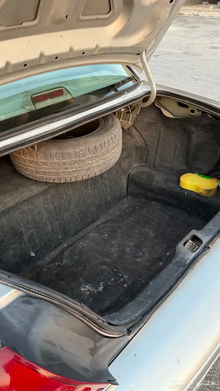 فورد كراون فكتوريا 2002   وارد أمريكي 40