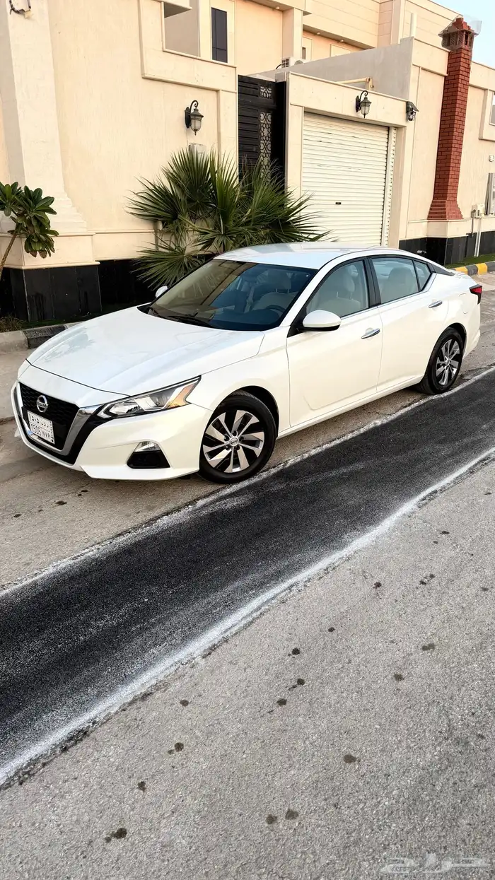 نيسان التيما 2021 ستاندر 1
