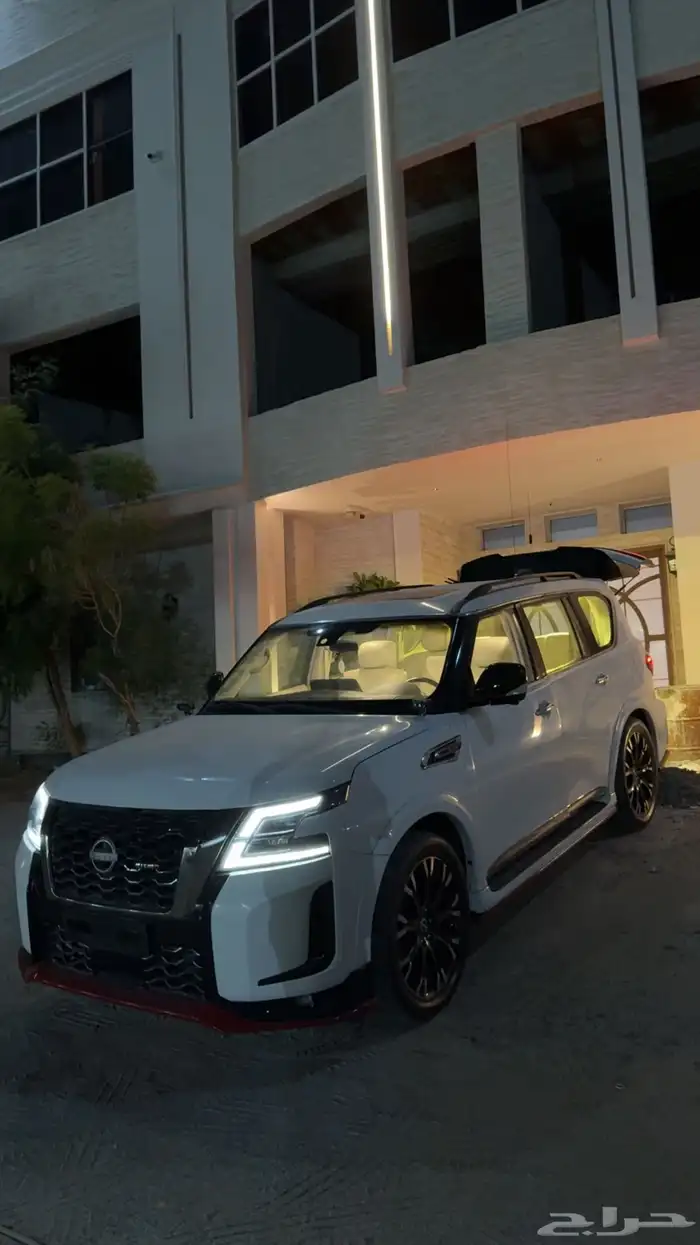 للبيع باترول 2011 محول نيسمو كامل من محركات و خارجي 4