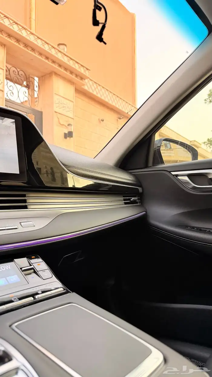 هونداي ازيرا 2022 ( بنزين 4V ) فل كامل بحالة الوكالة 14